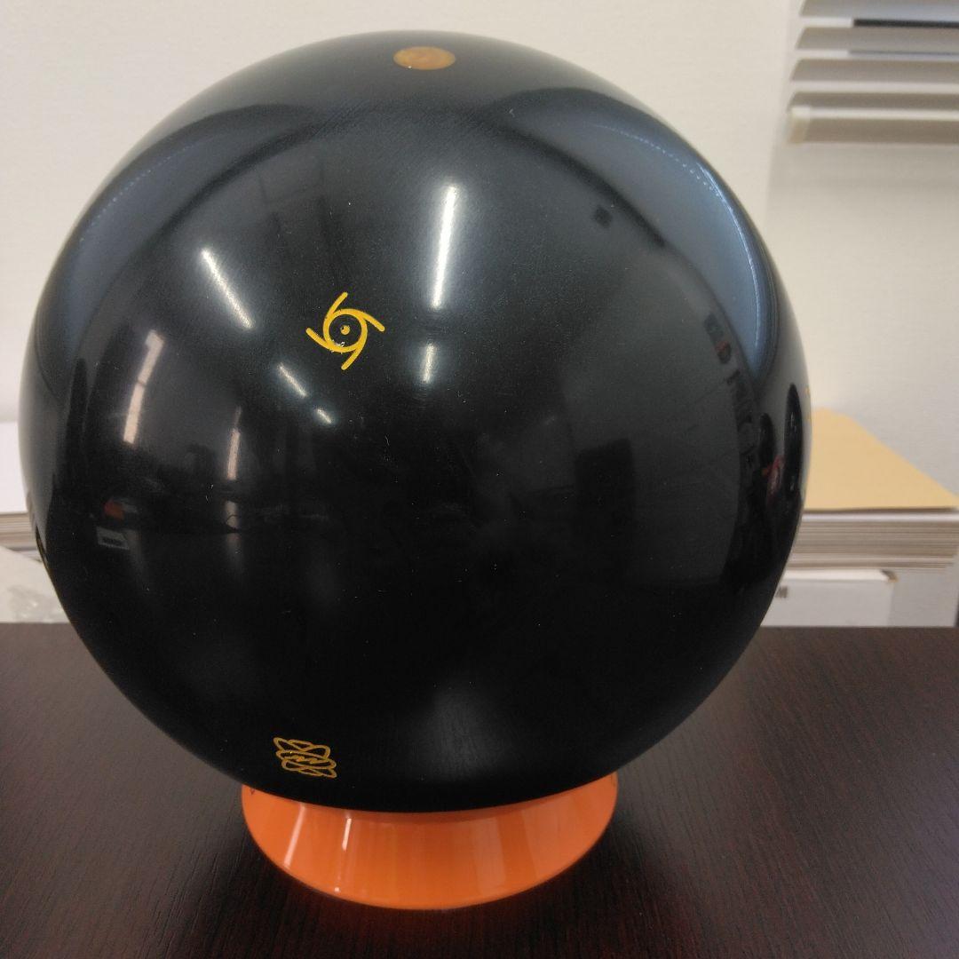 DARK PHYSIX STORM NRG ボウリングボール　14p4ozです。