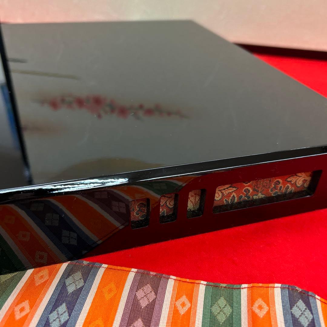 【348】ひな祭り 黒い木製飾り台 と屏風p