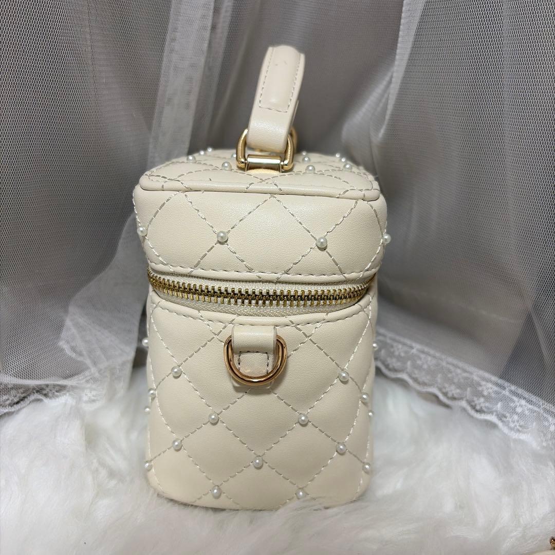 Darich ダーリッチ キルティングパールスクエアミニバッグ バニティ 白