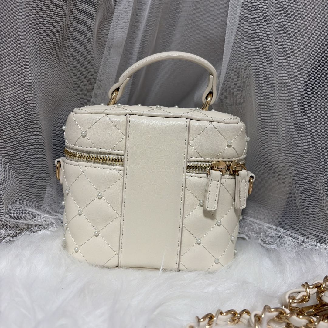 Darich ダーリッチ キルティングパールスクエアミニバッグ バニティ 白