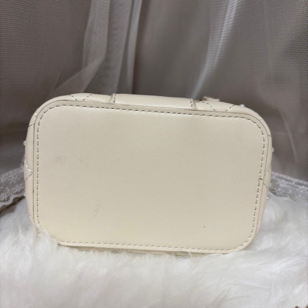 Darich ダーリッチ キルティングパールスクエアミニバッグ バニティ 白