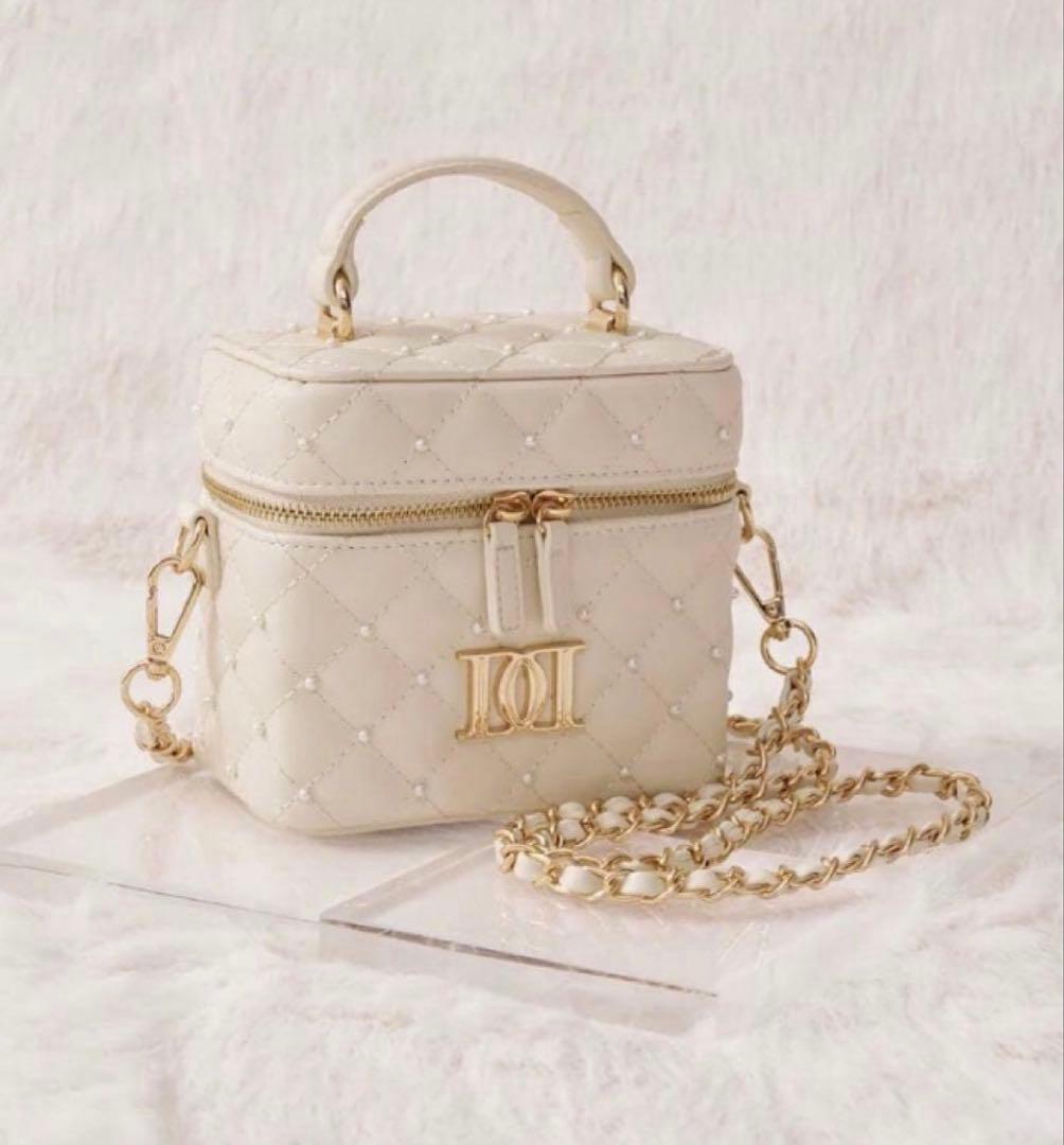 Darich ダーリッチ キルティングパールスクエアミニバッグ バニティ 白