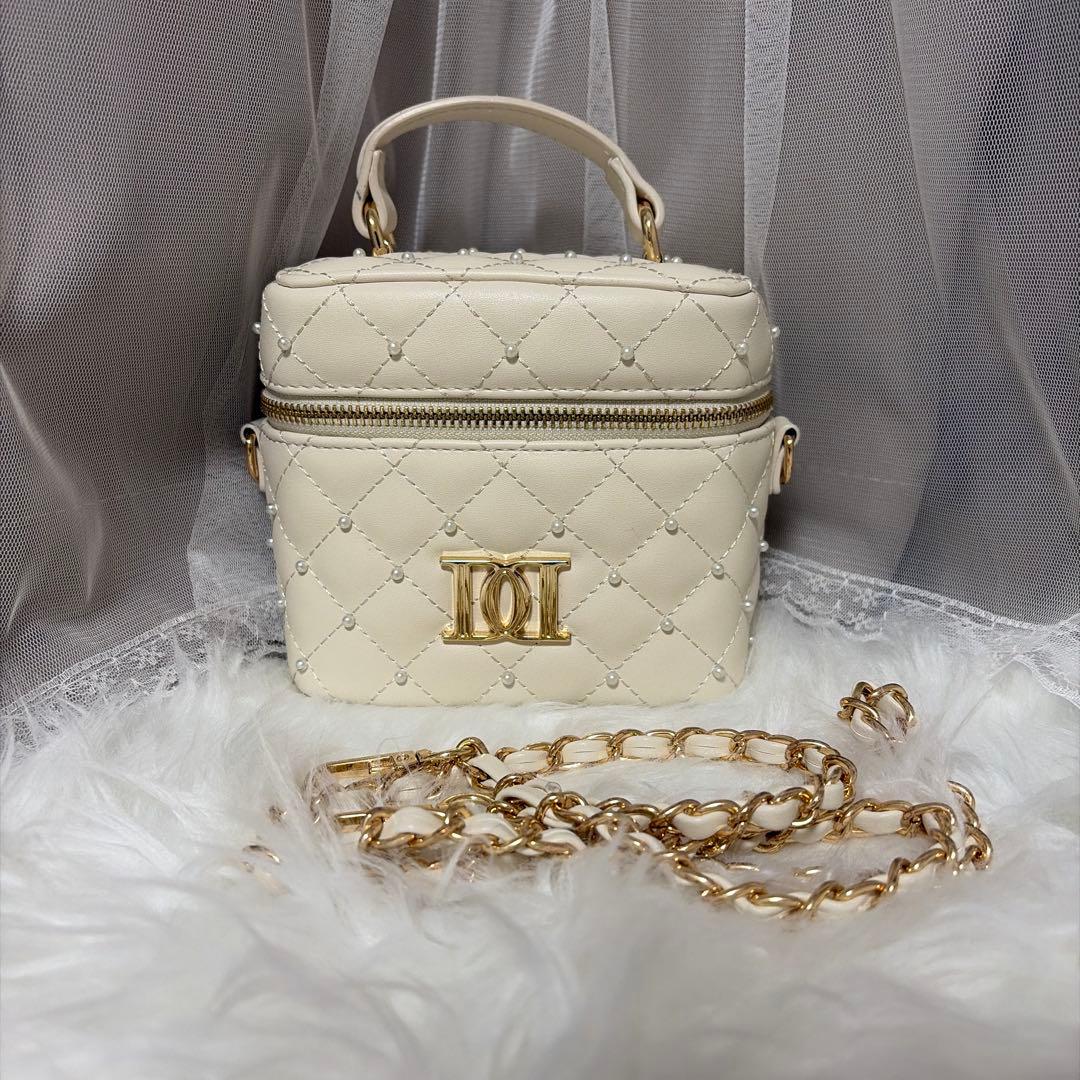 Darich ダーリッチ キルティングパールスクエアミニバッグ バニティ 白