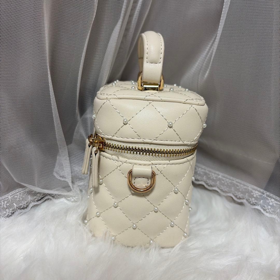 Darich ダーリッチ キルティングパールスクエアミニバッグ バニティ 白