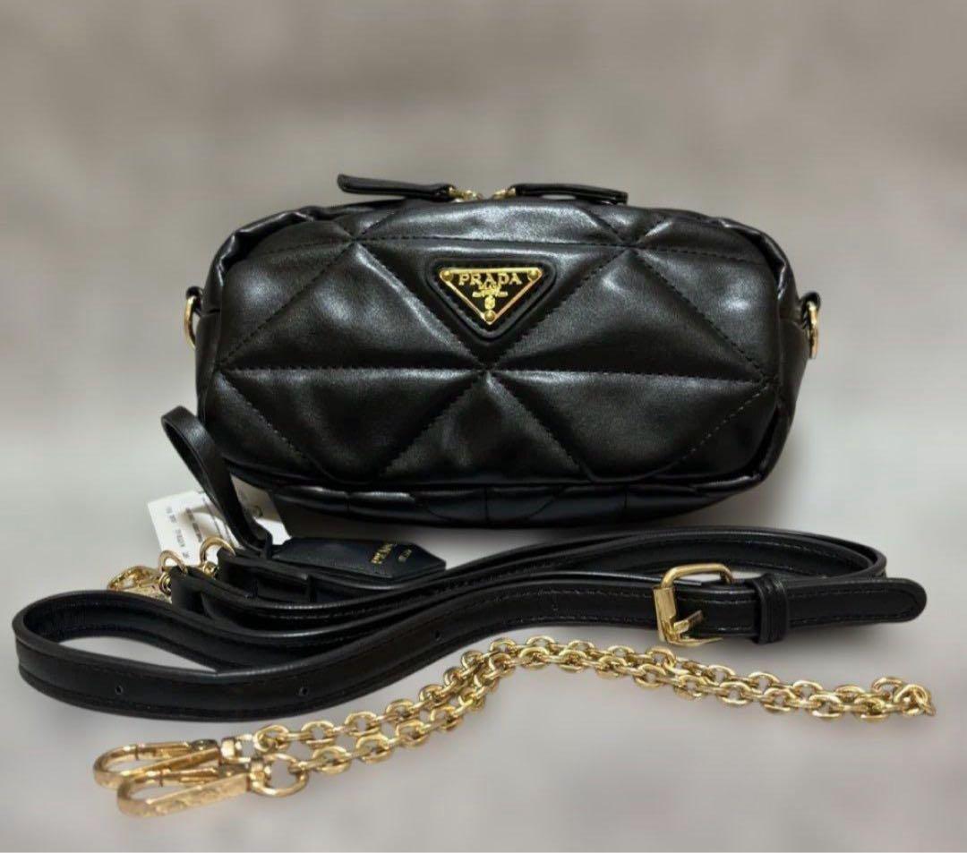 PRADA ブラック ショルダーバッグ キルティング