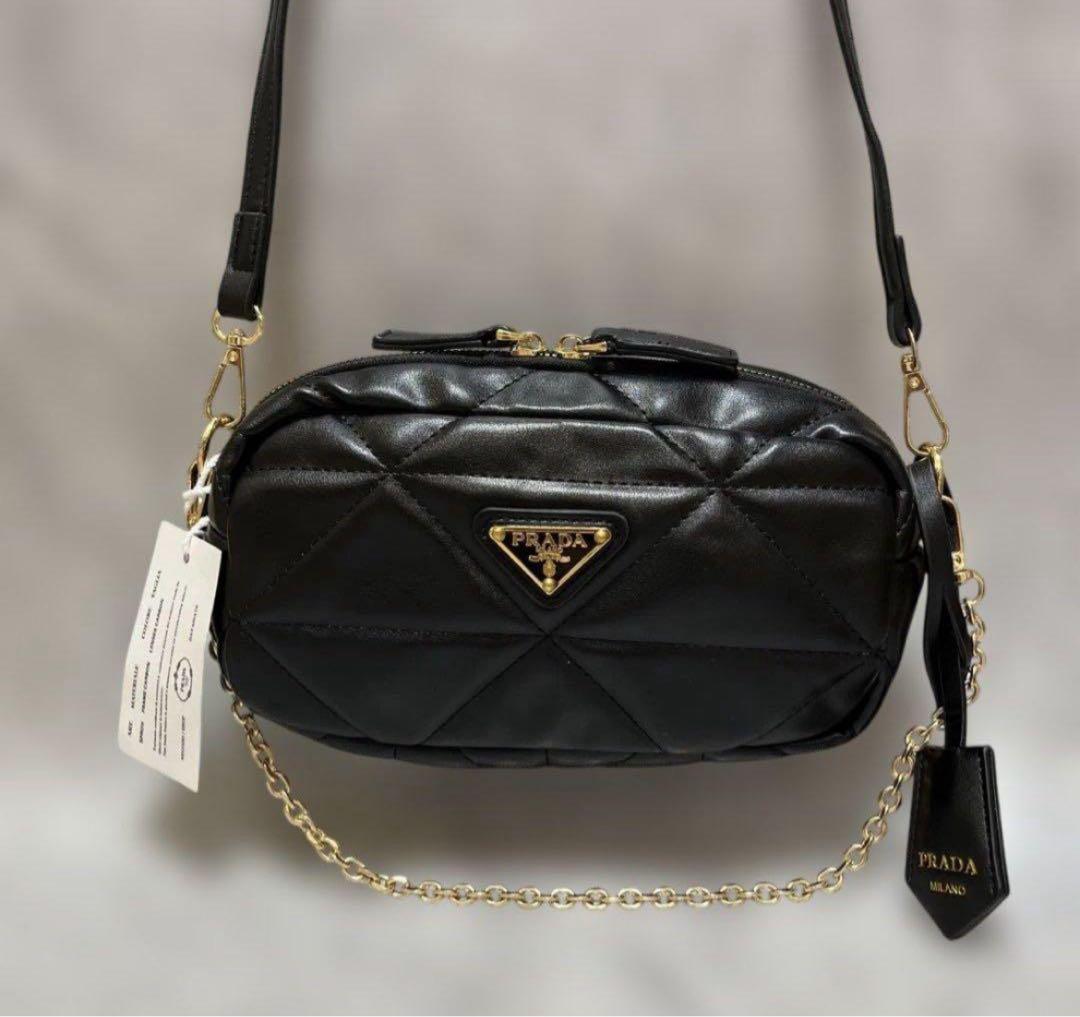 PRADA ブラック ショルダーバッグ キルティング