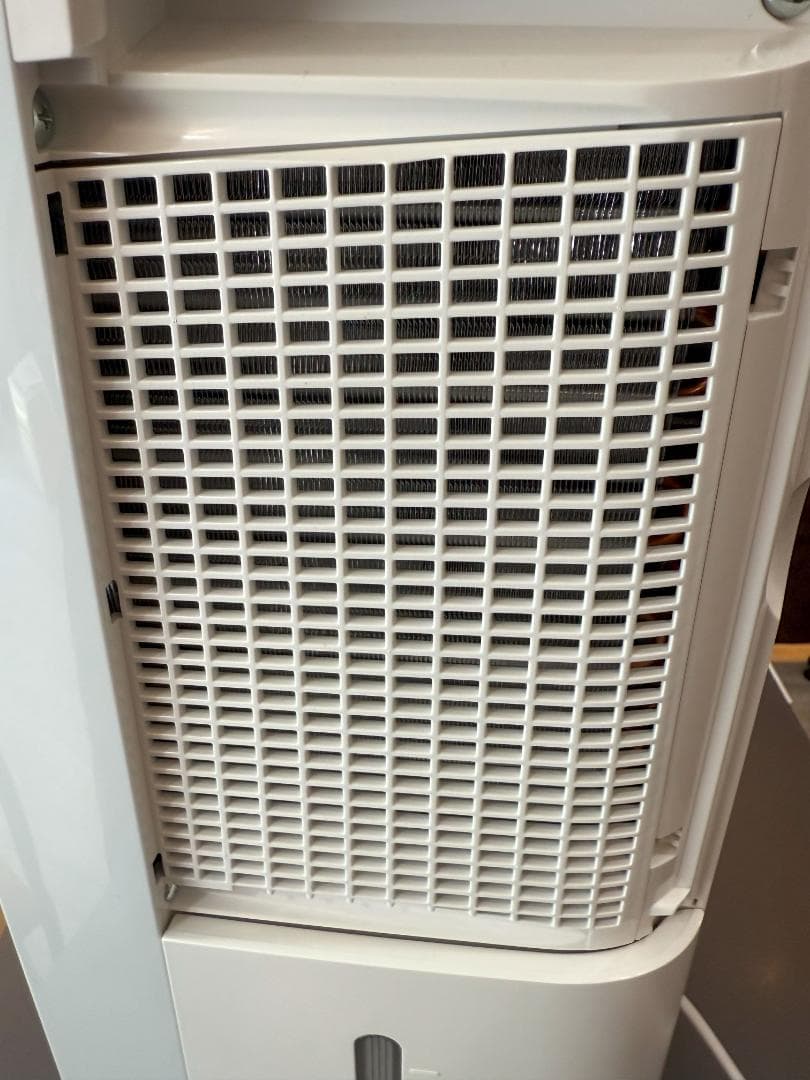 SHARP シャープ 冷風・衣類乾燥 除湿機 CM-L100 中古品