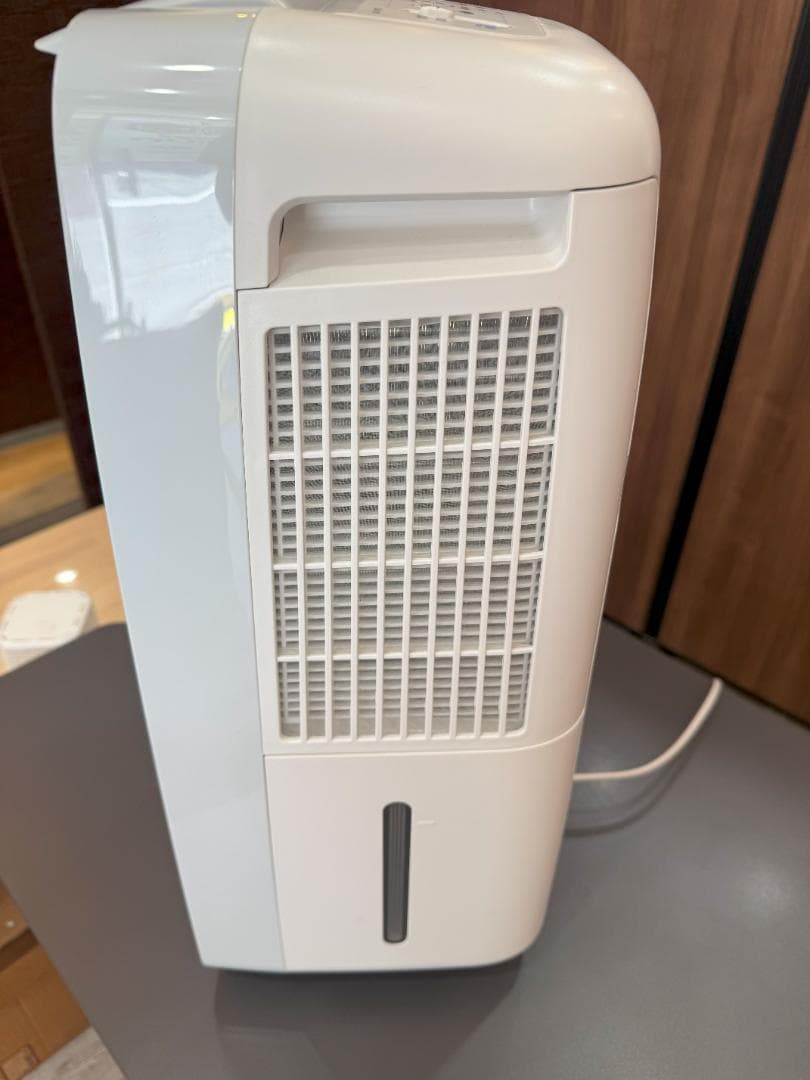 SHARP シャープ 冷風・衣類乾燥 除湿機 CM-L100 中古品