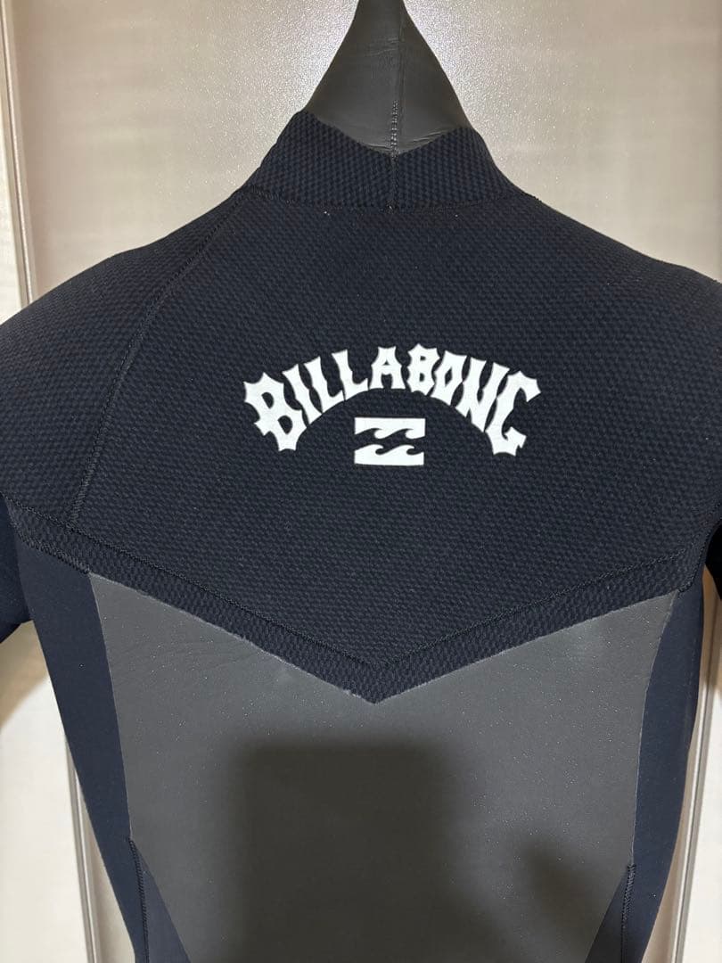 本日限定値下げ！　ビラボン　ガルウィングジップ　5×3mm　セミドライ　Mサイズ