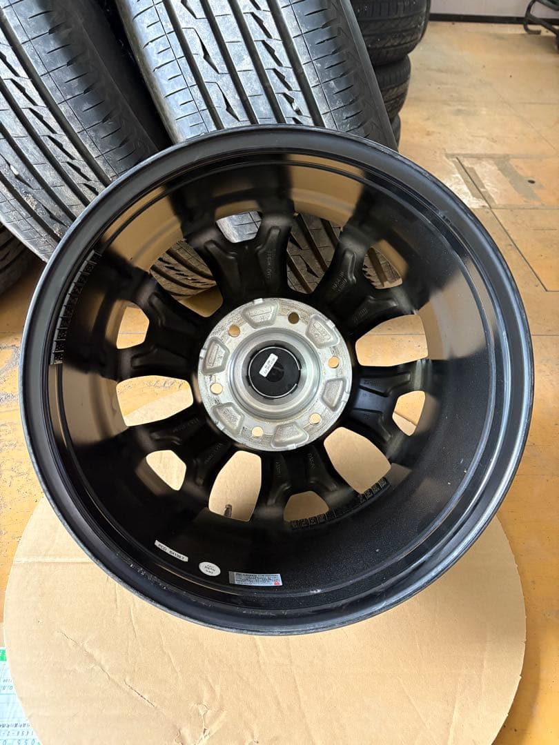 小さな古着屋666様　プラド　ハイラックス　17インチホイール①