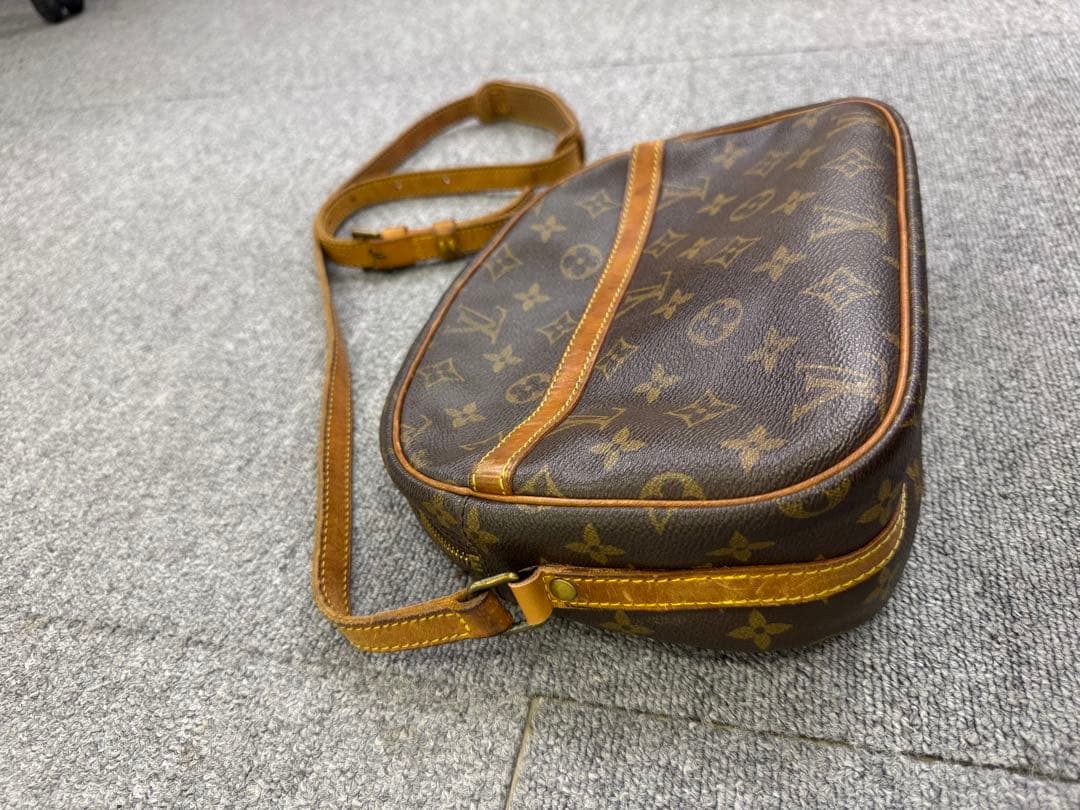 LOUIS VUITTON　ヴィトン　モノグラム　サンリス　ショルダーバッグ