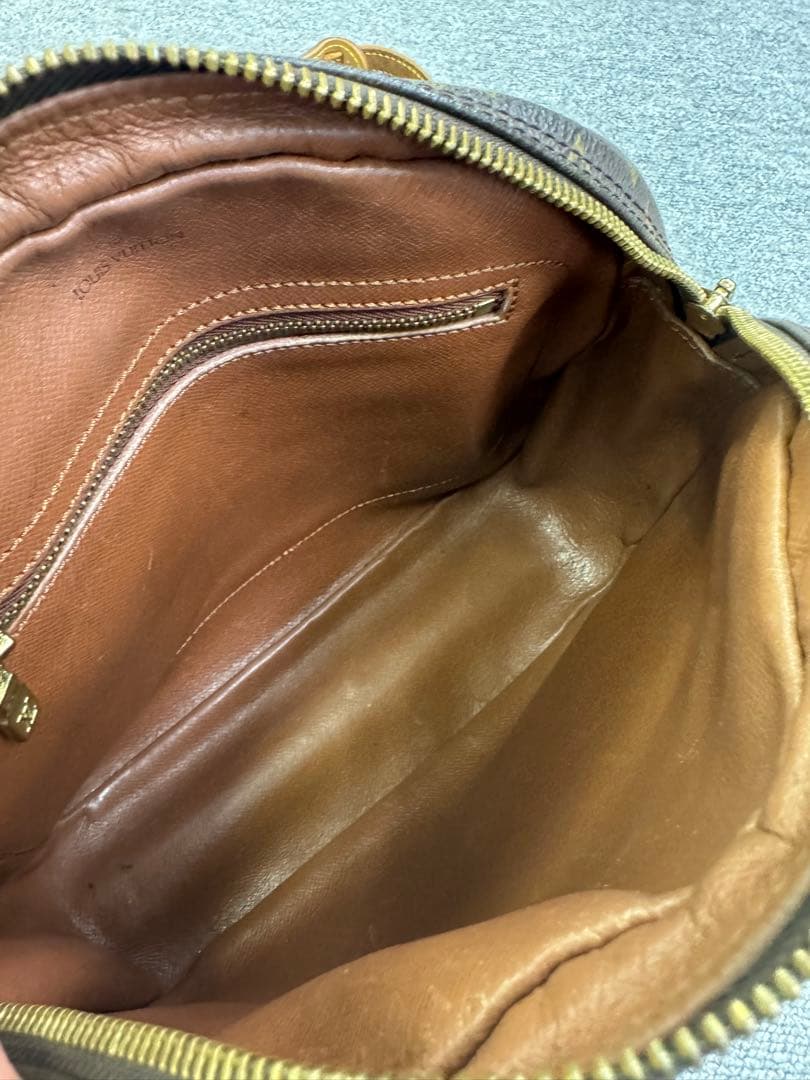 LOUIS VUITTON　ヴィトン　モノグラム　サンリス　ショルダーバッグ