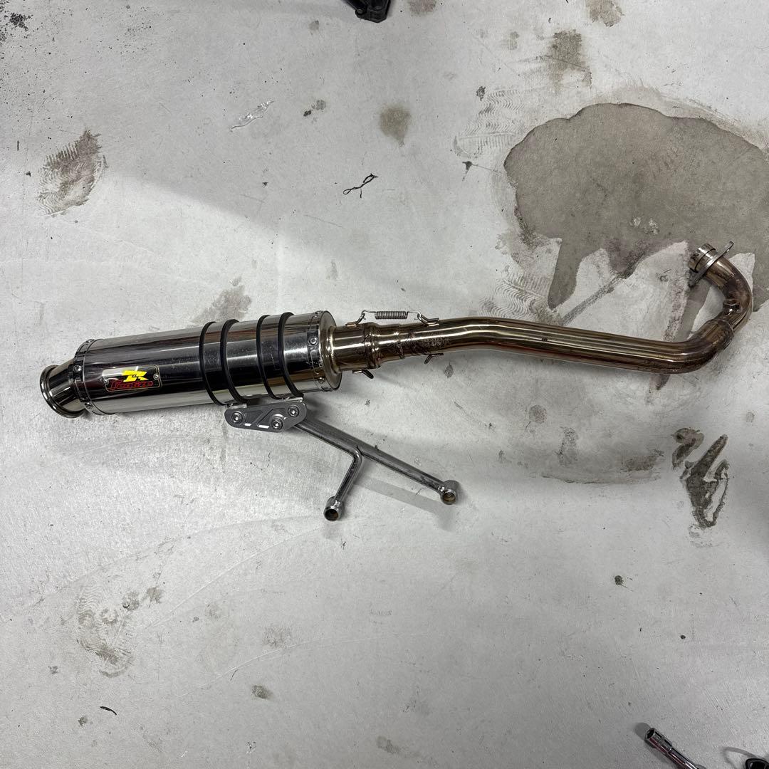 シグナス4型 リアライズマフラー シグナス マフラー 送料込み