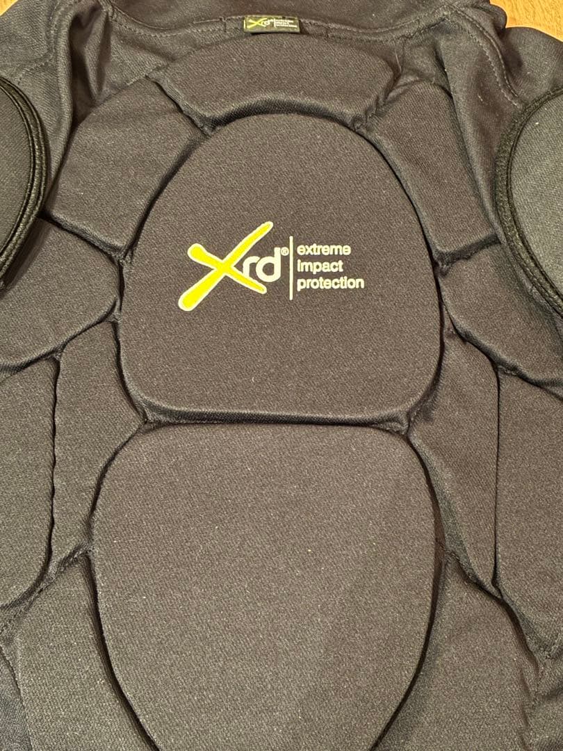 ゆ*き様 【美品】スキー　スノボ　eb's エビス　プロテクター　上　メンズ　Ｌ