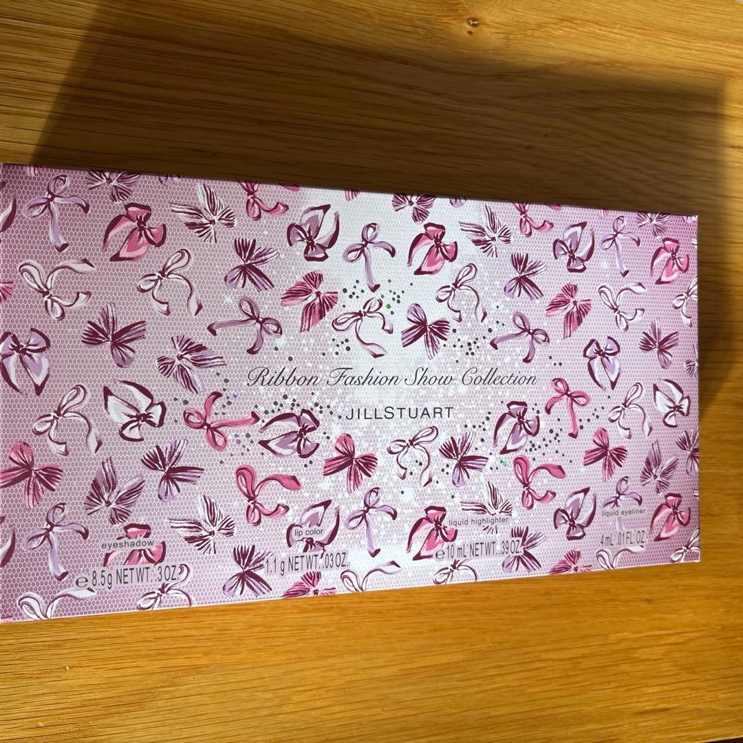 ジルスチュアート　クリスマスコフレ2025