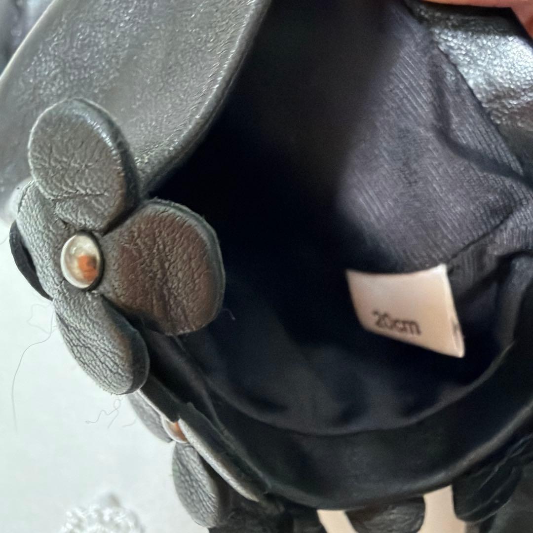 新品　ANTEPRIMA 黒 レザー 手袋 装飾付き