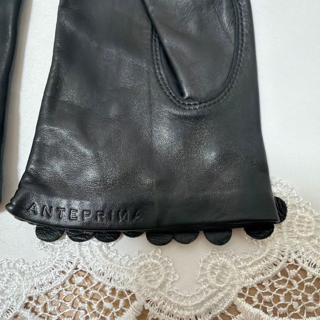 新品　ANTEPRIMA 黒 レザー 手袋 装飾付き