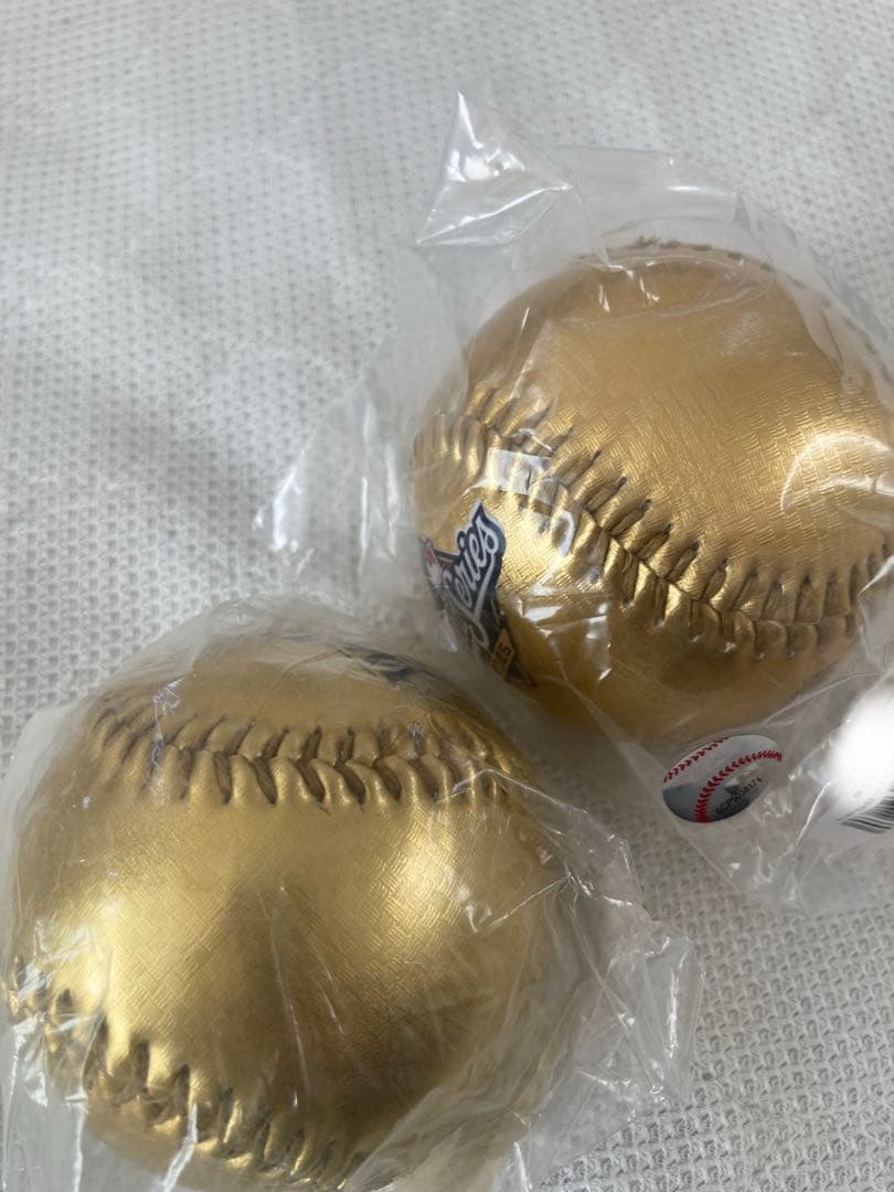 ドジャース　優勝記念　ボール　2024 2025 2点　ゴールド　スタジアム