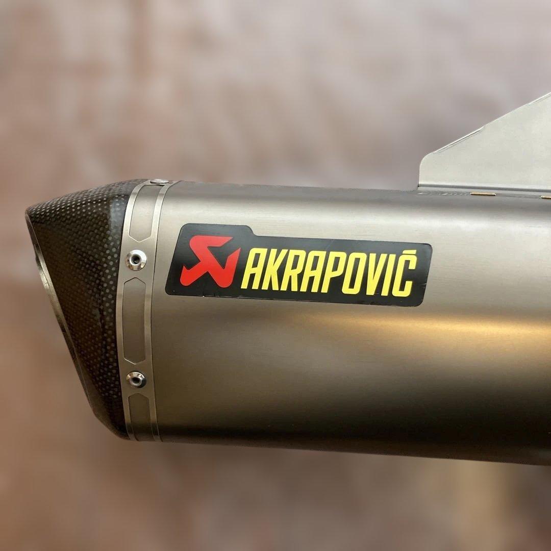 AKRAPOVIC スリップオンLINE／DUCATI Hypermotard