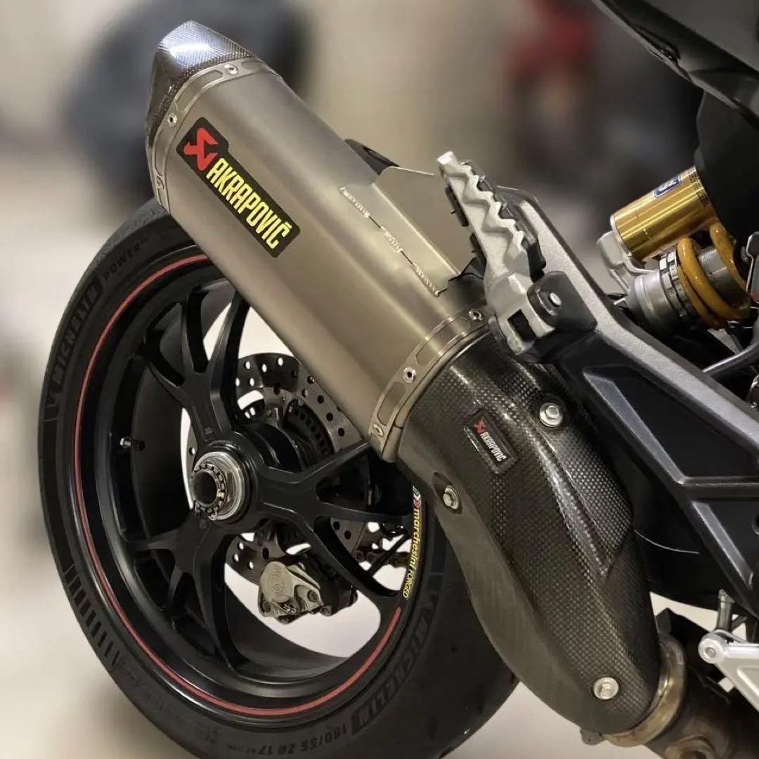 AKRAPOVIC スリップオンLINE／DUCATI Hypermotard