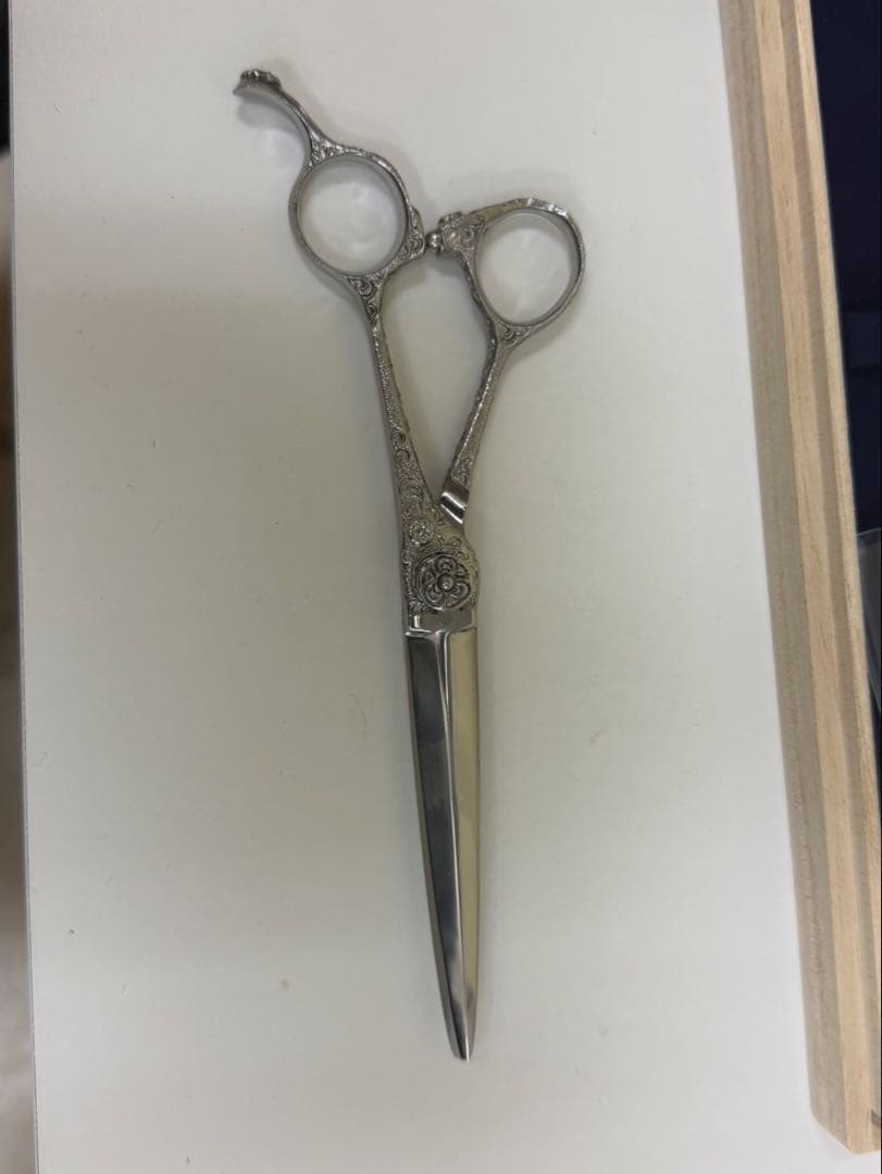 [美品✨]ナルトシザーズ カットシザー　ゴシック唐草　プロ仕様 (右利き用)