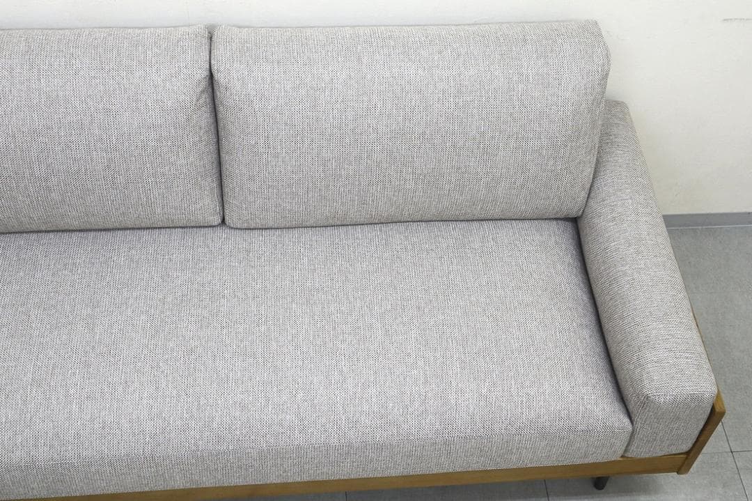 未使用品 ウニコ TREL トレル 3シーター ソファ 天然木 無垢材 フェザー