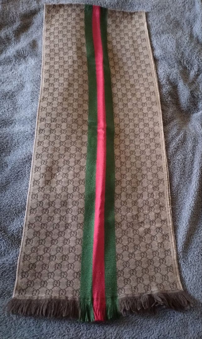グッチ マフラー ベージュ シェリー