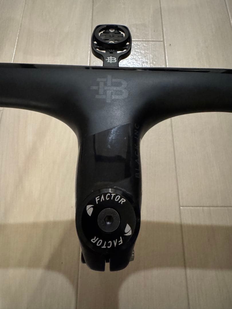 BLACK INC ステム一体型ドロップハンドル３８０／90mm