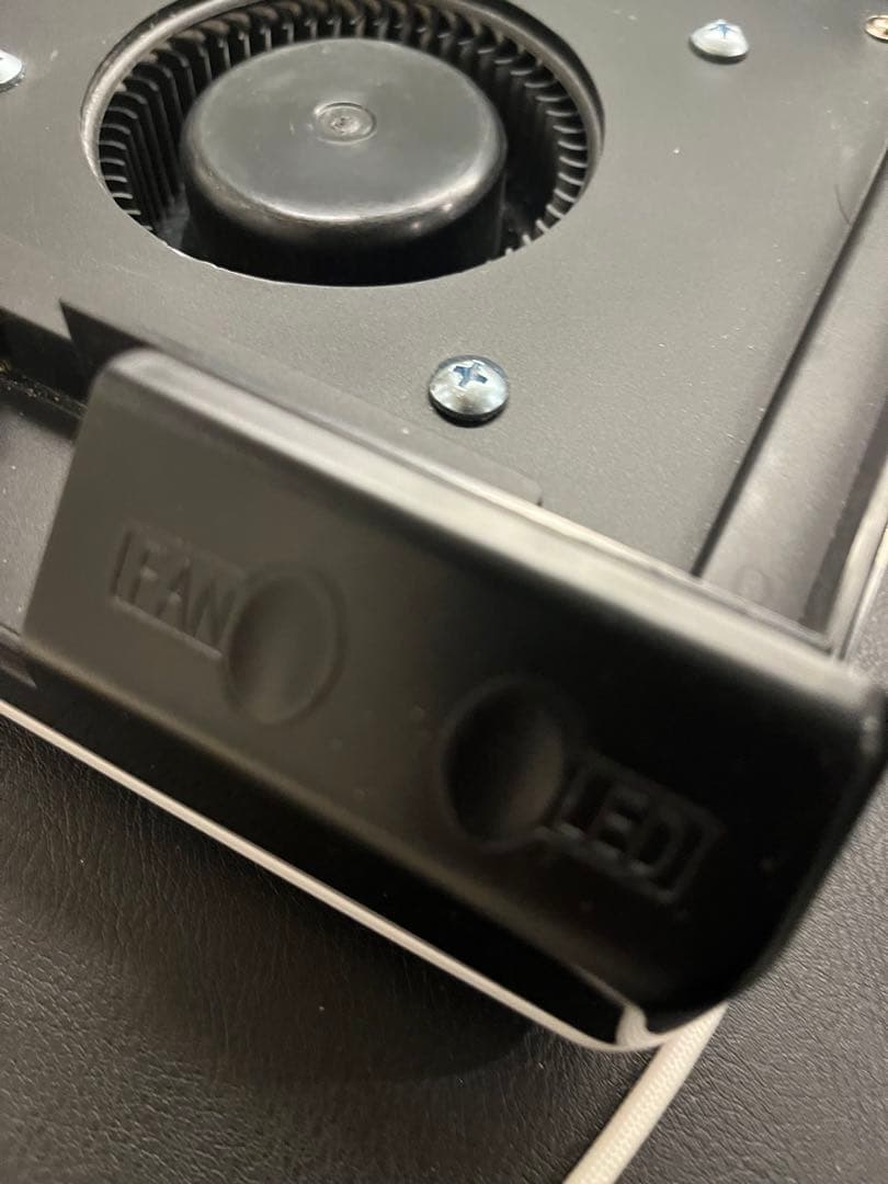 ネイル集塵機　ヴァンスーサー