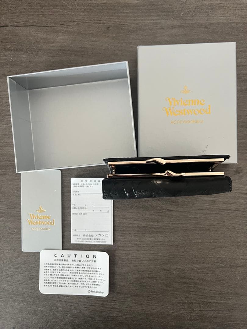 Vivienne Westwood 三つ折り財布 ブラック h4