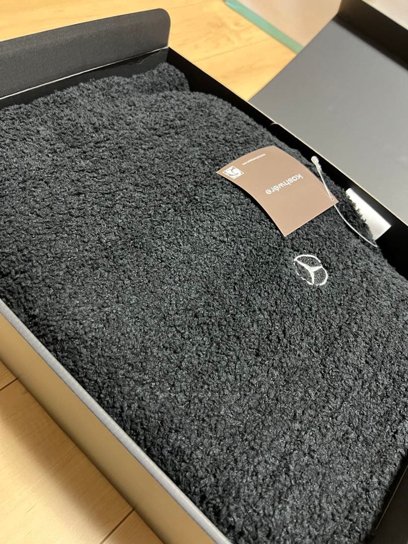 【特別非売品】kashwere × Mercedes-Benzブランケット