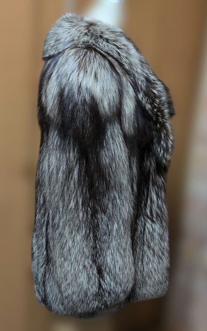 サマンサ品【銀サガ】シルバーFOX毛皮コート着丈80cmサイズ(L)