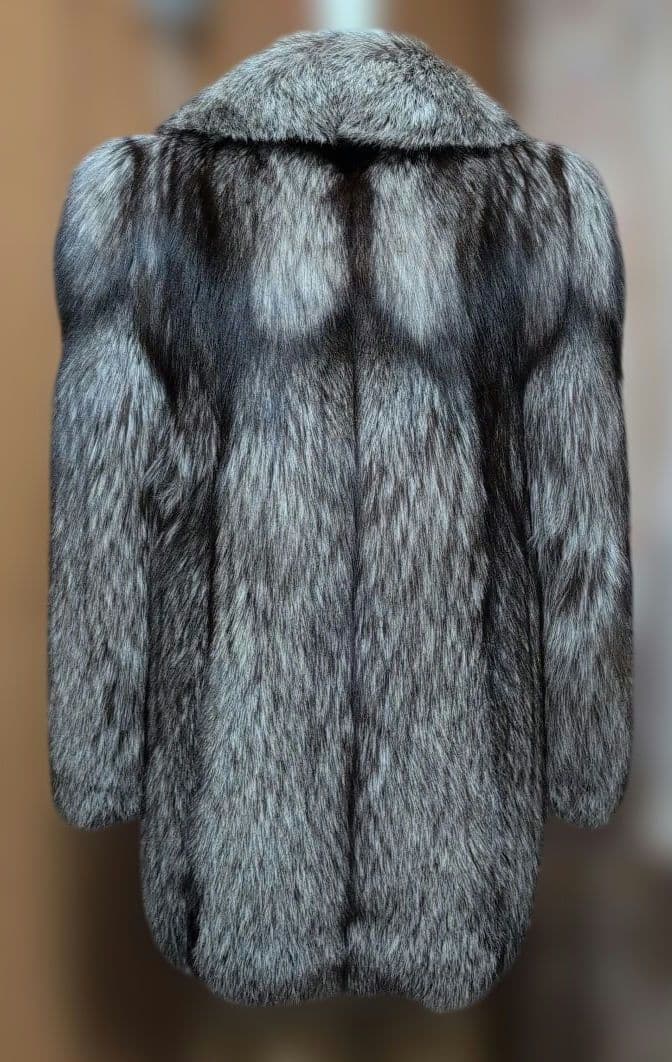 サマンサ品【銀サガ】シルバーFOX毛皮コート着丈80cmサイズ(L)