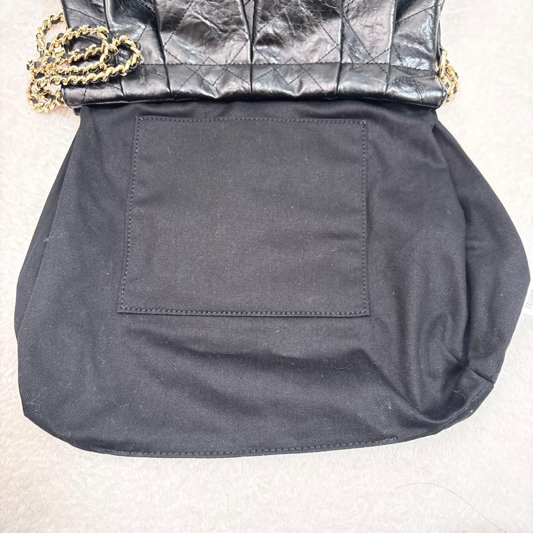 チャールズアンドキース ドゥオ ブレードチェーン ハンドル ホーボーバッグ 黒