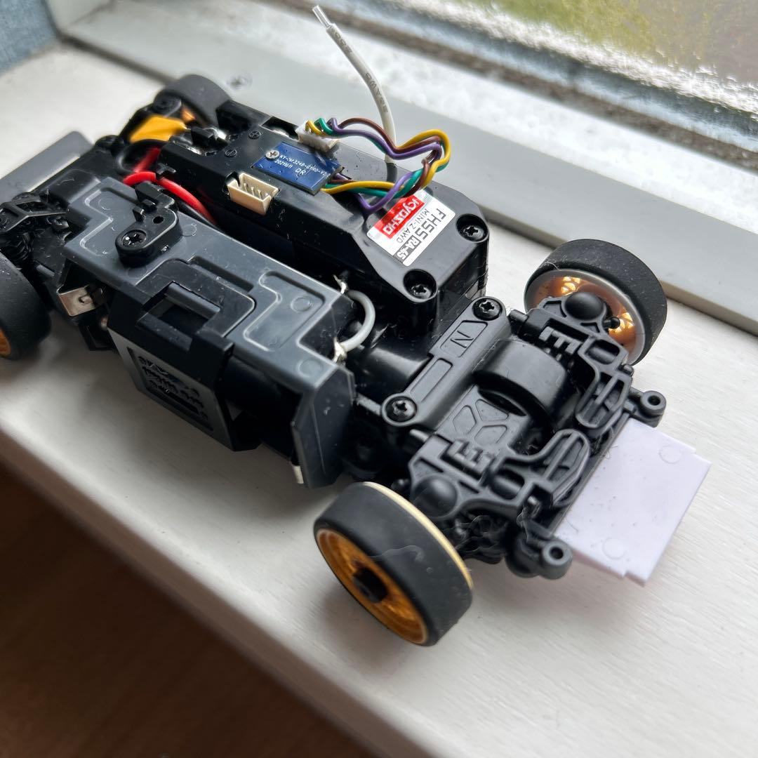 京商　ミニッツAWD シャシ＋ボディ