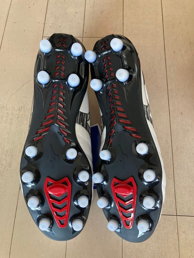 モレリアネオ4ジャパン　白　26.0㎝　新品。