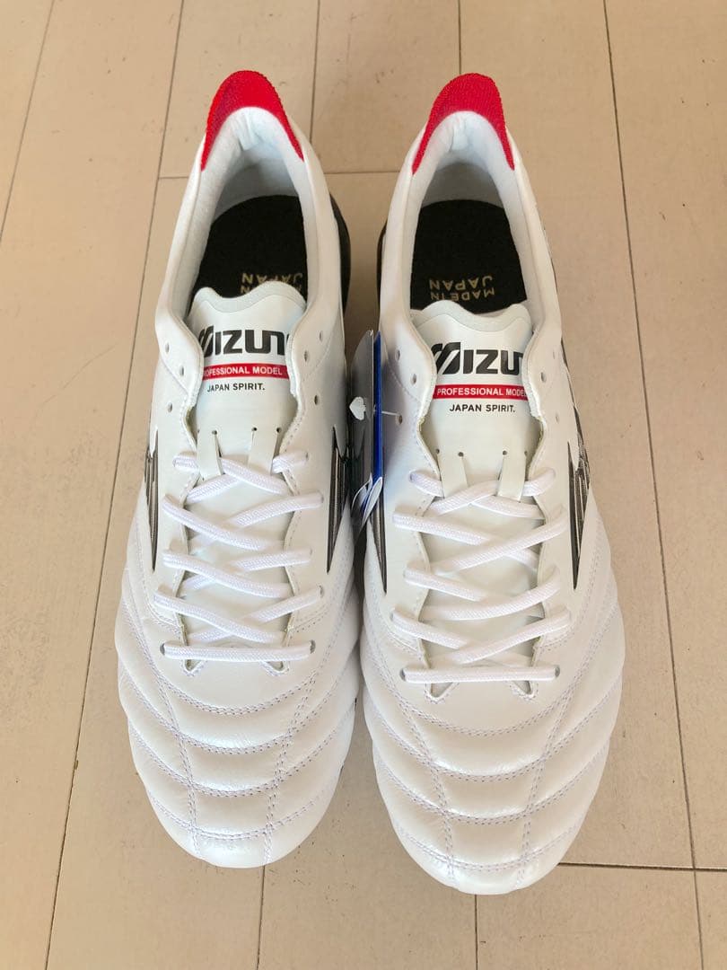 モレリアネオ4ジャパン　白　26.0㎝　新品。