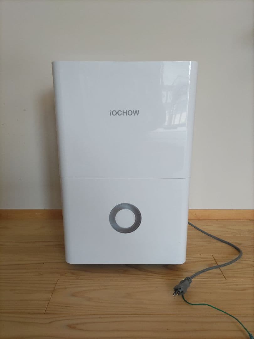 【美品】iOCHOW 除湿機 　衣類乾燥機　キャスター付き　かっこいいデザイン