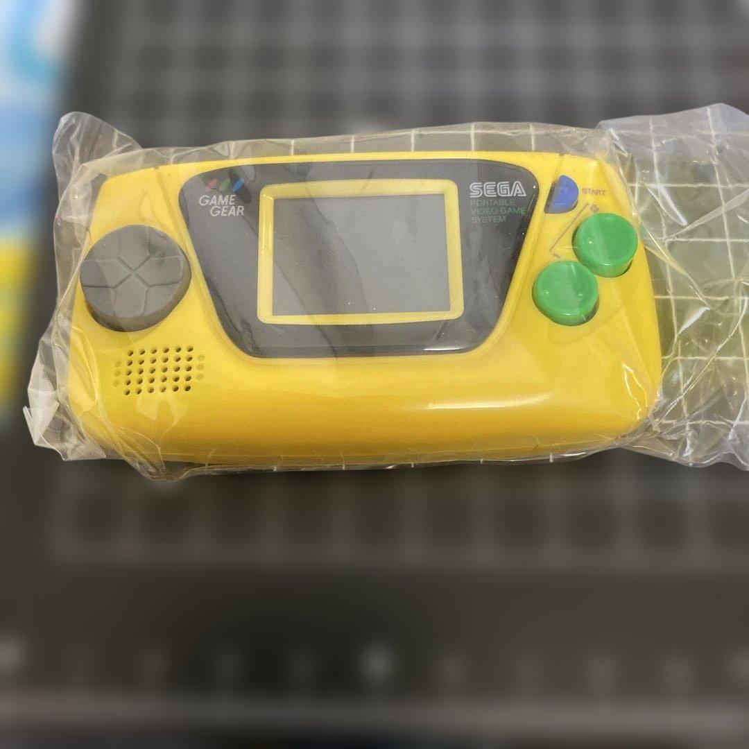 8 ゲームギアミクロ イエロー GAME GEAR micro