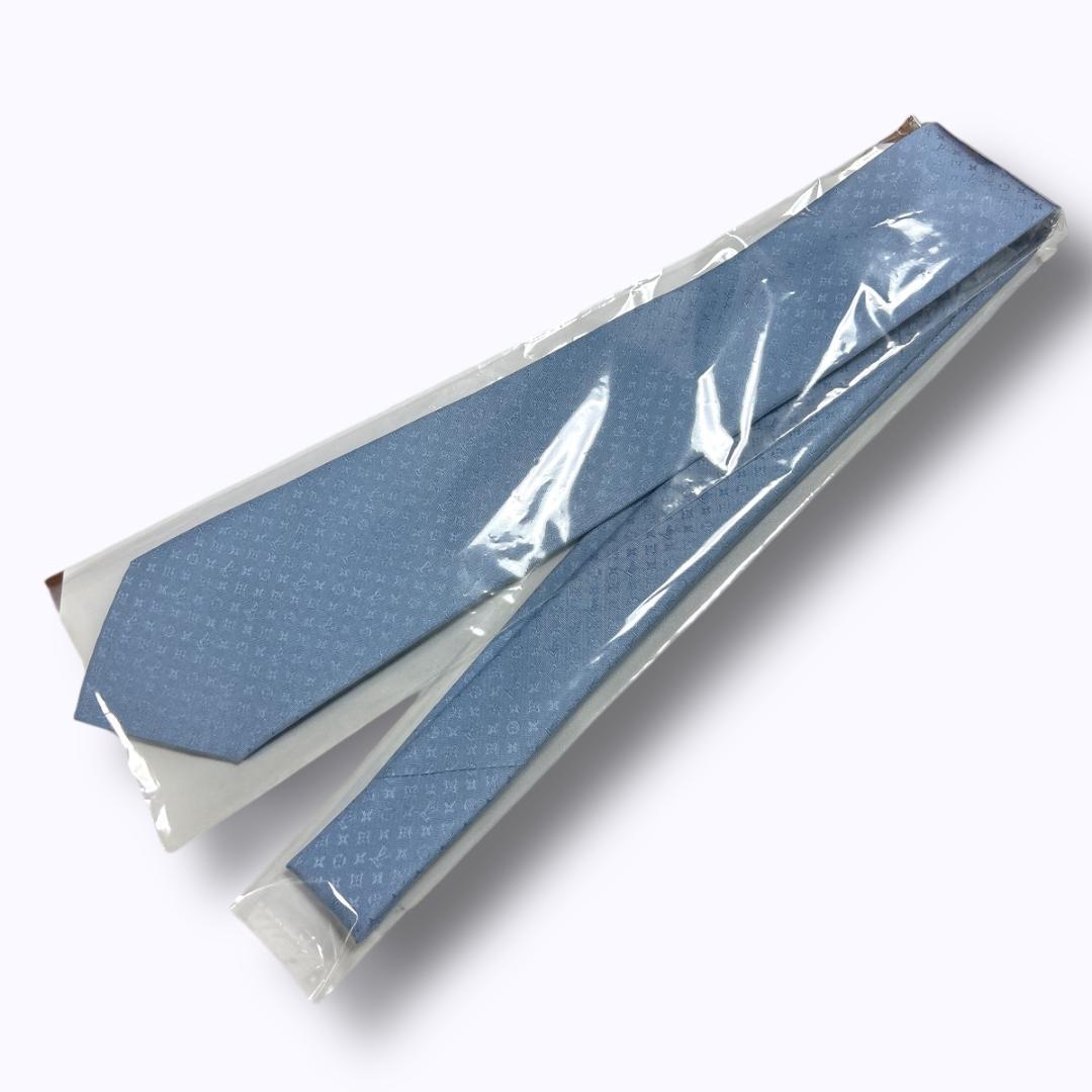 新品　ルイヴィトン モノグラム ネクタイ 水色 箱　総柄　光沢　ビジネス