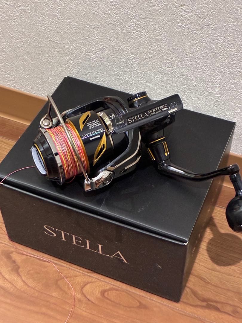 19STELLA SW8000HG スピニングリール 元箱付き