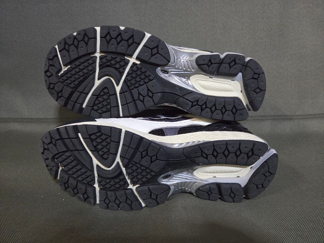 ニューバランス U1906