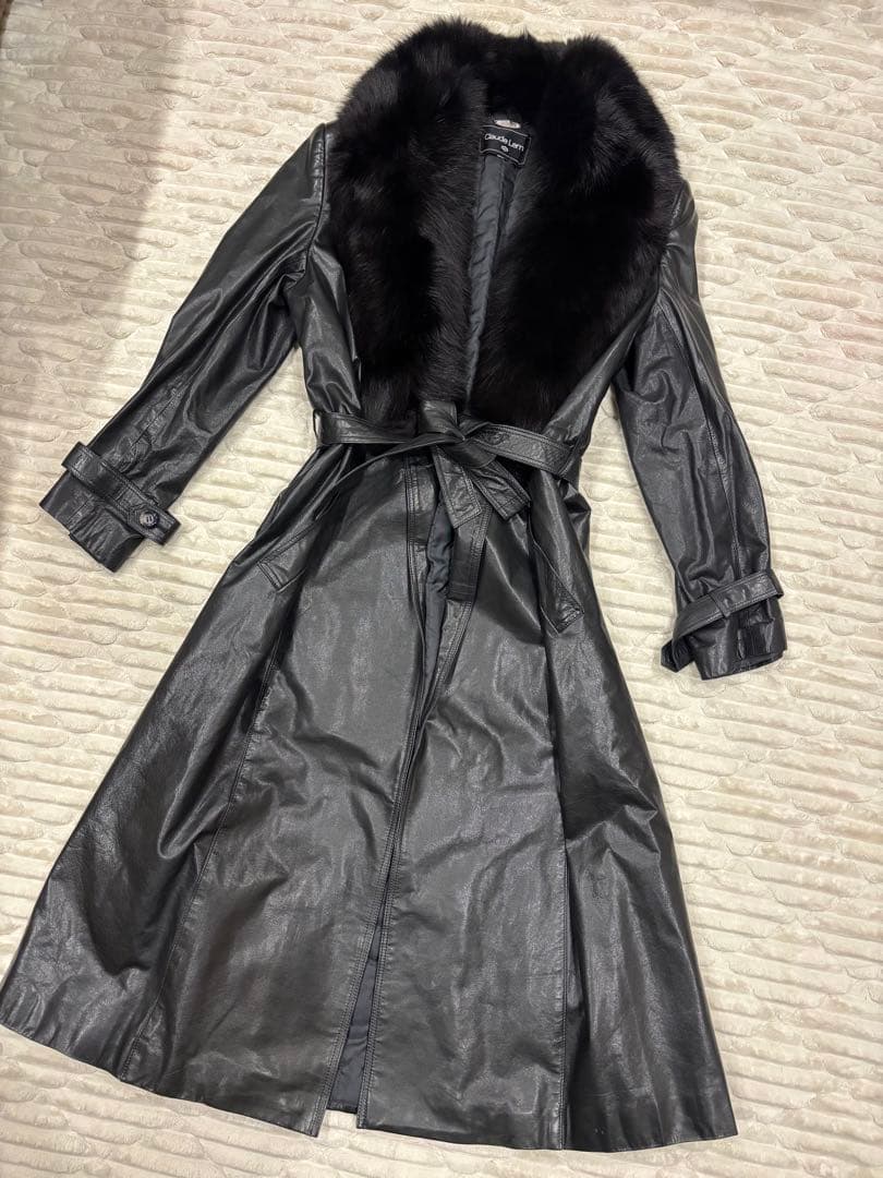 マキシ丈　レザー　トレンチコートブラック　ブルーフォックス