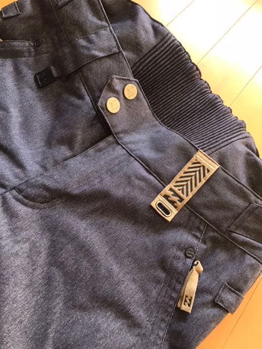 【美品】billabong 花柄スノーウエア