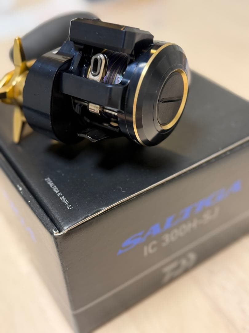 【美品・3回使用】ダイワ ソルティガ IC 300H-SJ右巻スロージギングに