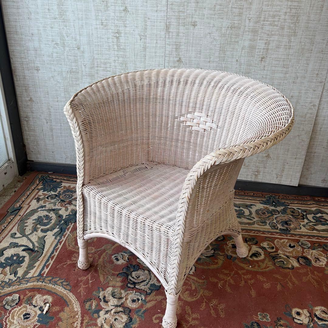 ①昭和レトロ ヴィンテージ ラタンダイニングチェア 花柄クッション アームチェア
