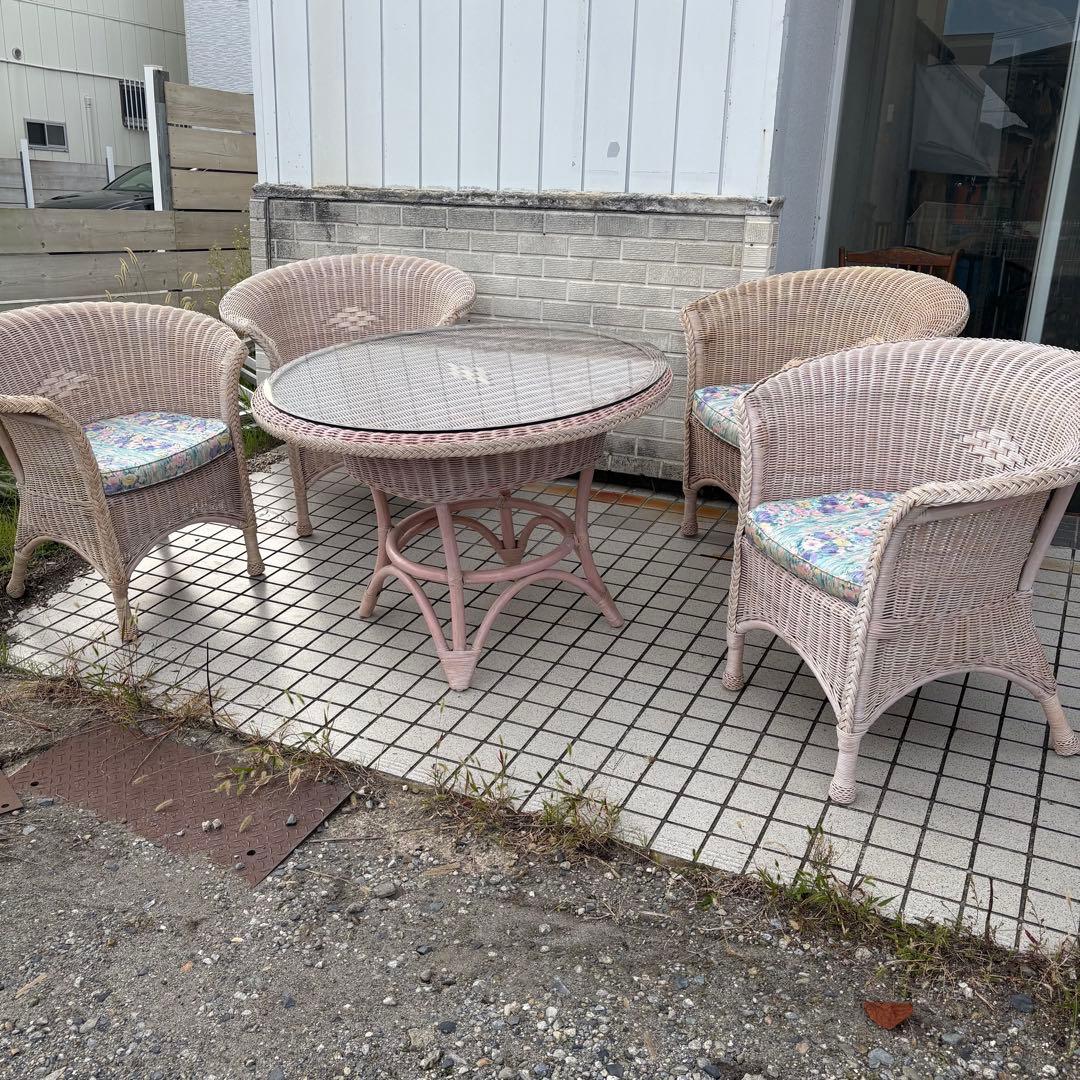 ①昭和レトロ ヴィンテージ ラタンダイニングチェア 花柄クッション アームチェア