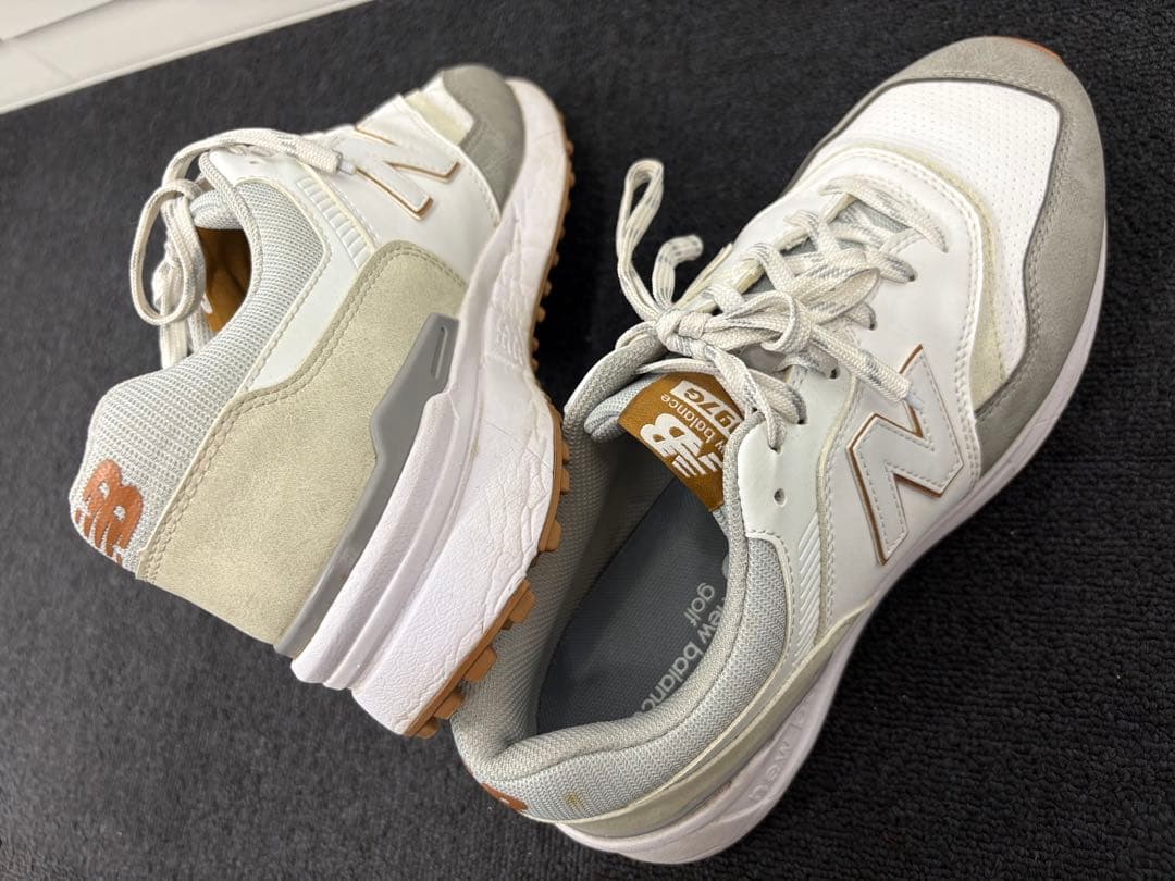 New Balance 990v6 ホワイト/グレー スニーカー スパイクレス