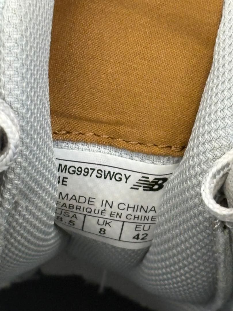 New Balance 990v6 ホワイト/グレー スニーカー スパイクレス