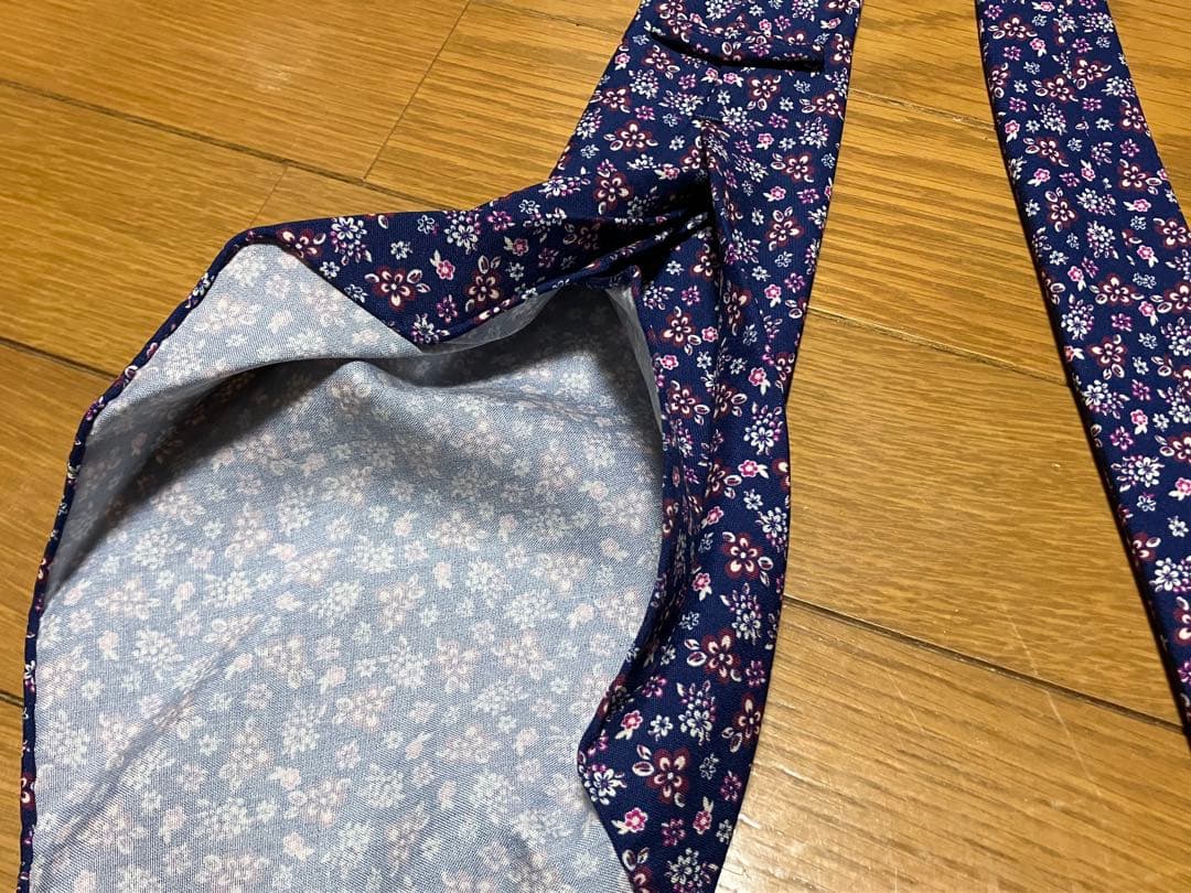 タイユアタイ ネクタイ　セッテピエゲ　花柄　新品未使用　フラワー